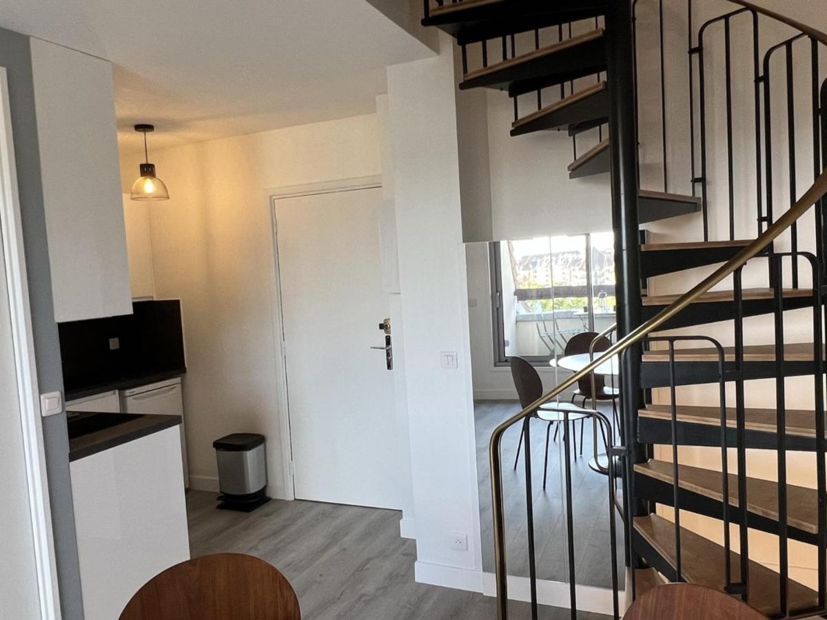 Cabourg : Duplex Renove 2 Pieces, Acces Direct Plage, Fibre, Parking, Cuisine Equipee, 4 Pers. - Fr-1-487-351 Экстерьер фото