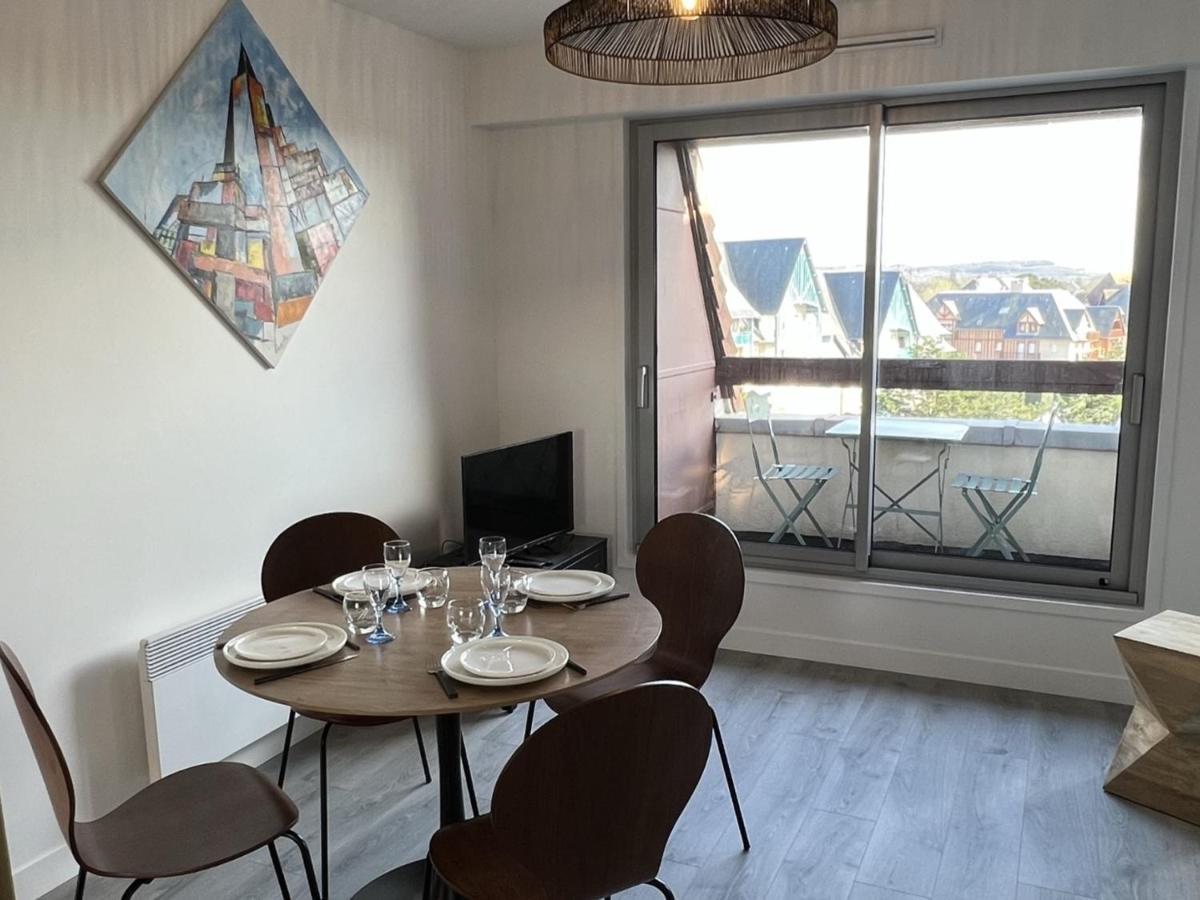 Cabourg : Duplex Renove 2 Pieces, Acces Direct Plage, Fibre, Parking, Cuisine Equipee, 4 Pers. - Fr-1-487-351 Экстерьер фото